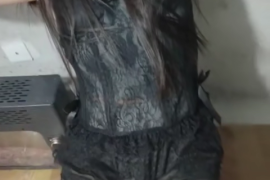 S224母女组合重磅来袭 足底特写 笑刑惩罚 脚底挠痒 折磨女儿下